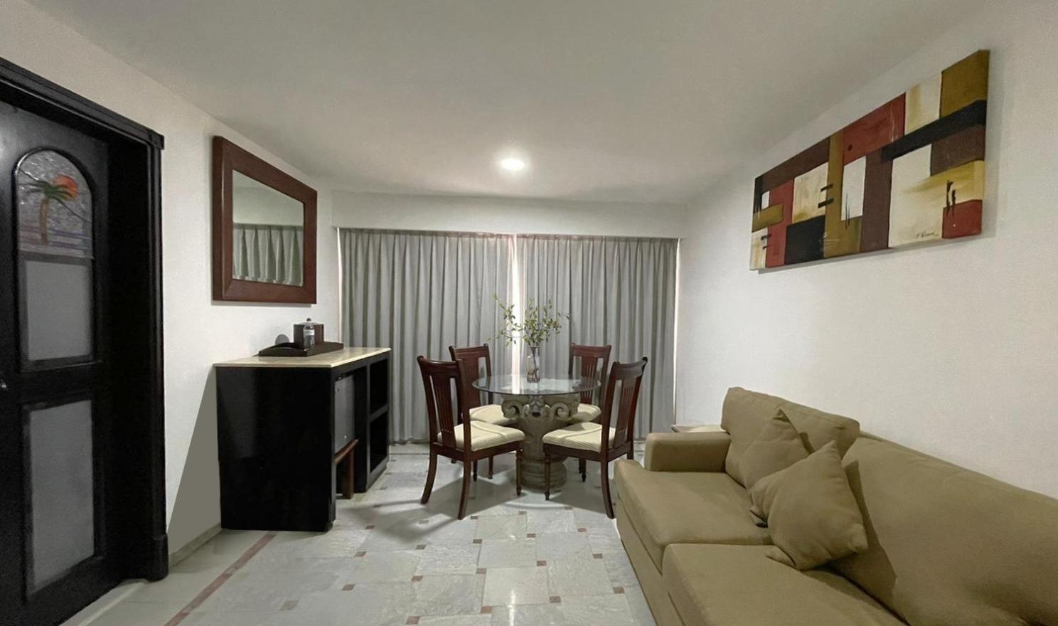 Wyndham Garden Los Mochis Plaza Inn Exterior photo