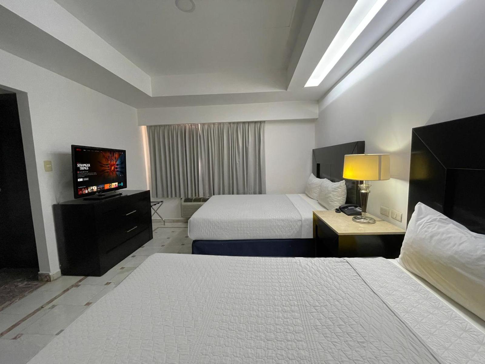Wyndham Garden Los Mochis Plaza Inn Exterior photo